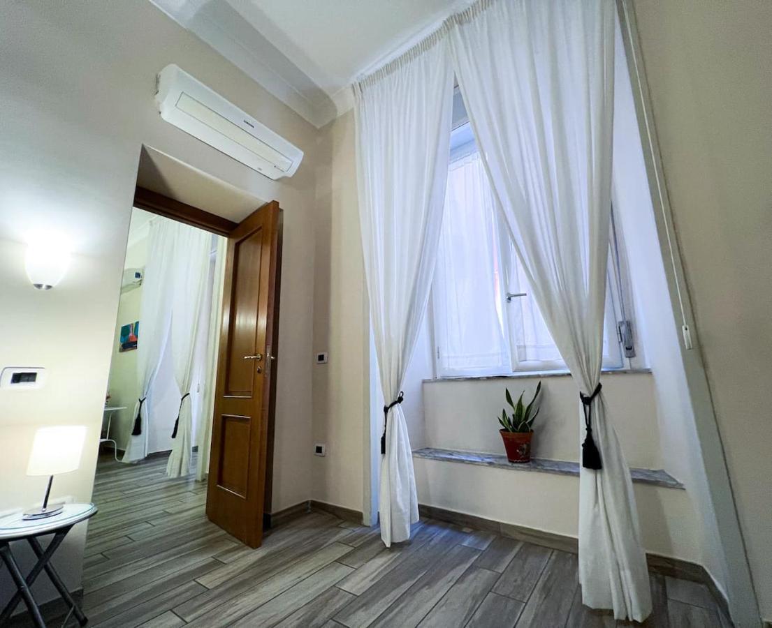 Traversa Toledo, Intero Appartamento Al Plebiscito Nápoles Exterior foto