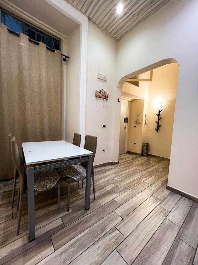 Traversa Toledo, Intero Appartamento Al Plebiscito Nápoles Exterior foto